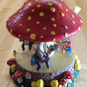 Fitz and Floyd - Charming Tails : Mushroom Carousel Music Box